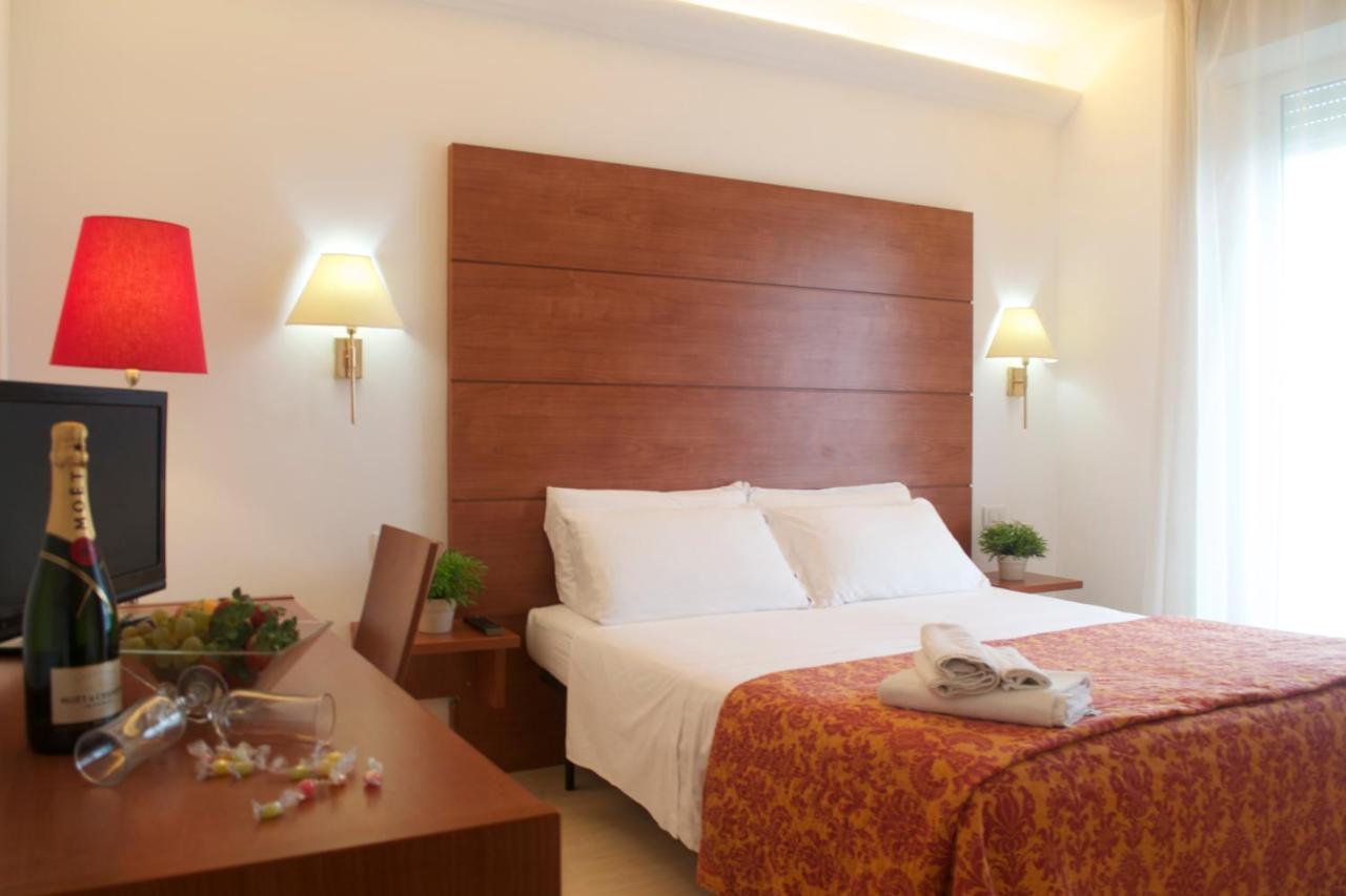 Hotel Villa Del Parco ริมินี ภายนอก รูปภาพ