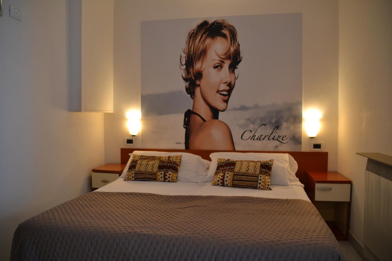 Hotel Villa Del Parco ริมินี ภายนอก รูปภาพ