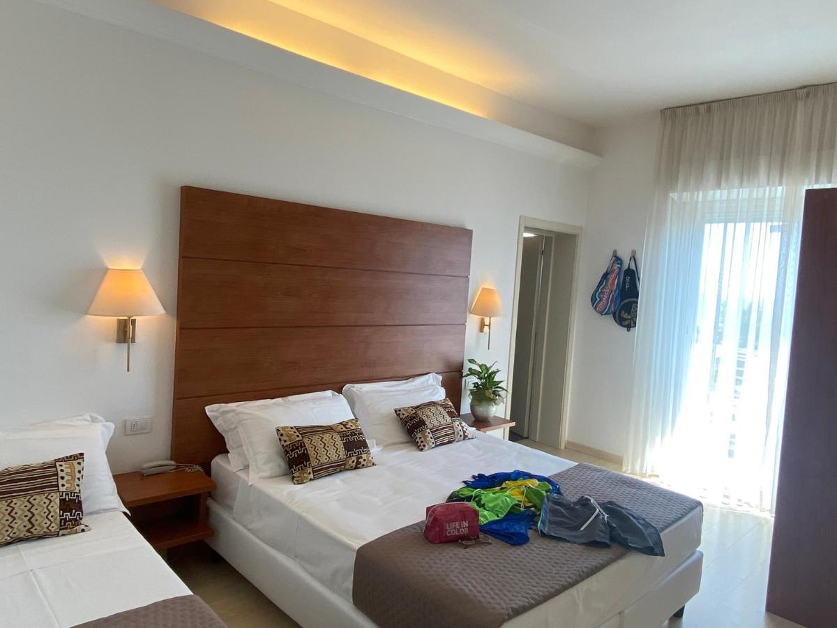 Hotel Villa Del Parco ริมินี ภายนอก รูปภาพ