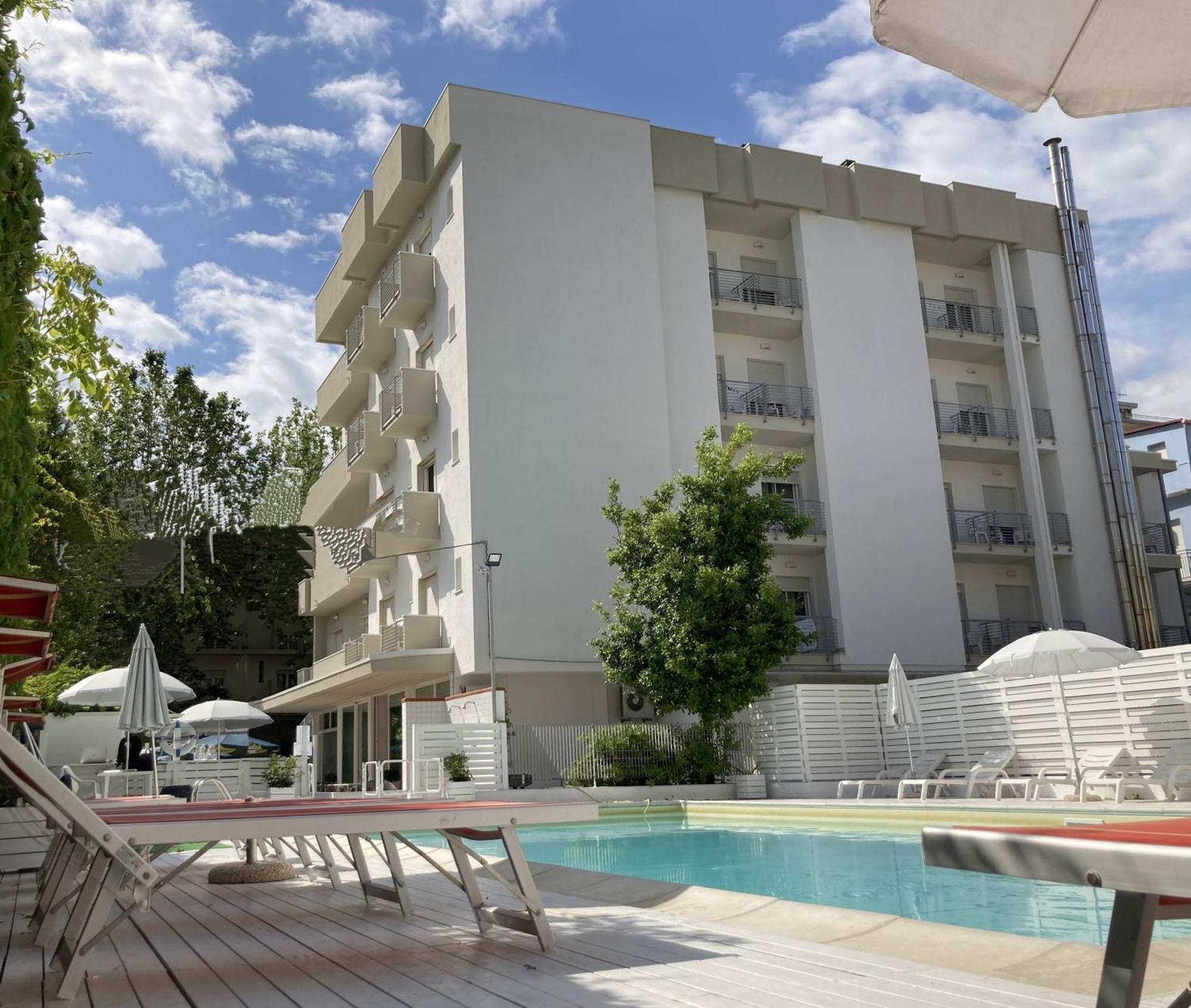 Hotel Villa Del Parco ริมินี ภายนอก รูปภาพ